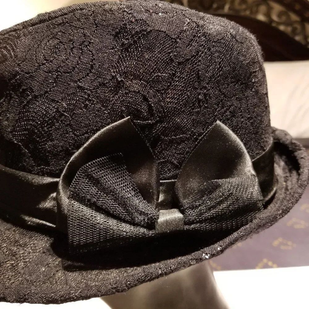 WOMEN"S ONE SIZE FIT RUBBON BSND FASHIONABLE GLITTER EMBROIDERY HATS